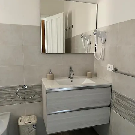 Pensión Casa Fanni- *